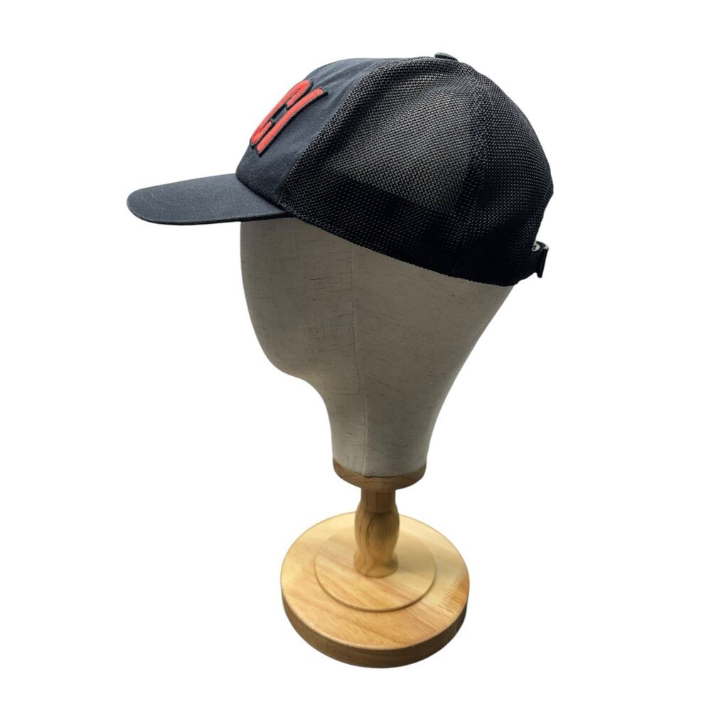 GUCCI Black Red Embroidered Logo Adjustable Leather Strap Trucker Cap - Picture 2 of 10